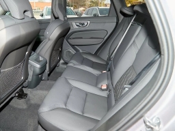 Volvo XC60 Plus B5 AWD 2026