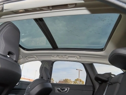 Volvo XC60 Plus B5 AWD 2026