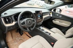 Volvo XC60 Plus B5 AWD 2026