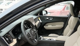 Volvo XC60 Plus B5 AWD 2026