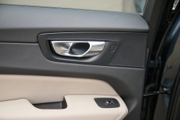 Volvo XC60 Plus B5 AWD 2026