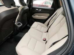 Volvo XC60 Plus B5 AWD 2026