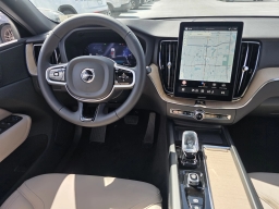 Volvo XC60 Plus B5 AWD 2026