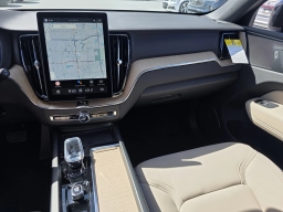 Volvo XC60 Plus B5 AWD 2026