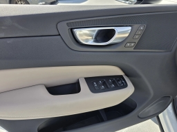 Volvo XC60 Plus B5 AWD 2026