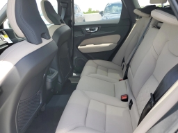 Volvo XC60 Plus B5 AWD 2026