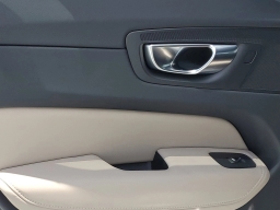 Volvo XC60 Plus B5 AWD 2026