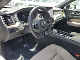 Volvo XC60 Plus B5 AWD 2026