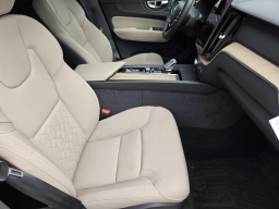 Volvo XC60 Plus B5 AWD 2026