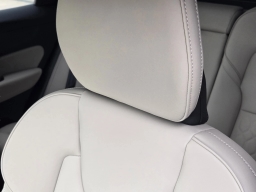 Volvo XC60 Plus B5 AWD 2026