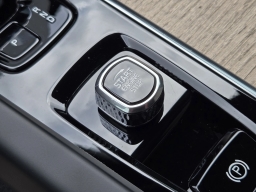 Volvo XC60 Plus B5 AWD 2026