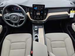 Volvo XC60 Plus B5 AWD 2026