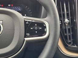 Volvo XC60 Plus B5 AWD 2026