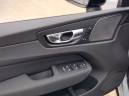 Volvo XC60 Plus B5 AWD 2026