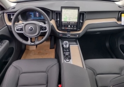 Volvo XC60 Plus B5 AWD 2026