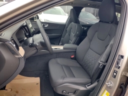 Volvo XC60 Plus B5 AWD 2026