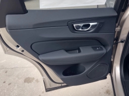 Volvo XC60 Plus B5 AWD 2026