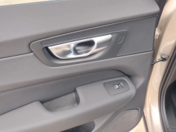 Volvo XC60 Plus B5 AWD 2026