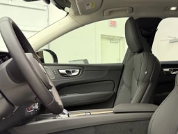 Volvo XC60 Plus B5 AWD 2026