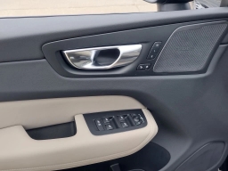 Volvo XC60 Plus B5 AWD 2026