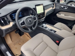 Volvo XC60 Plus B5 AWD 2026