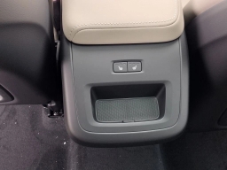 Volvo XC60 Plus B5 AWD 2026