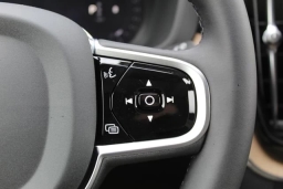 Volvo XC60 Plus B5 AWD 2026