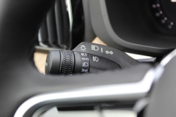 Volvo XC60 Plus B5 AWD 2026