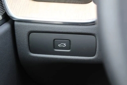 Volvo XC60 Plus B5 AWD 2026