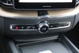 Volvo XC60 Plus B5 AWD 2026