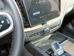 Volvo XC60 Plus B5 AWD 2026