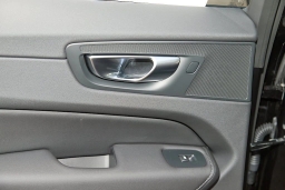 Volvo XC60 Plus B5 AWD 2026