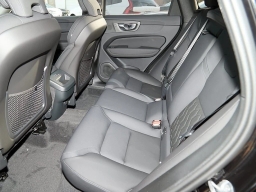 Volvo XC60 Plus B5 AWD 2026