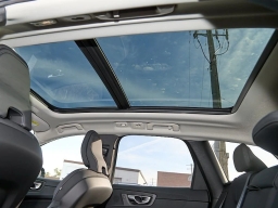 Volvo XC60 Plus B5 AWD 2026