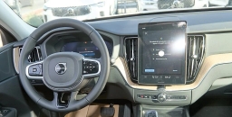 Volvo XC60 Plus B5 AWD 2026