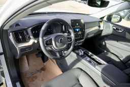 Volvo XC60 Plus B5 AWD 2026