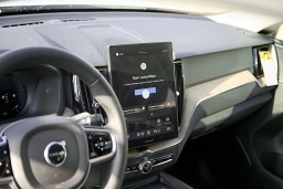 Volvo XC60 Plus B5 AWD 2026