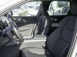 Volvo XC60 Plus B5 AWD 2026