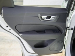 Volvo XC60 Plus B5 AWD 2026