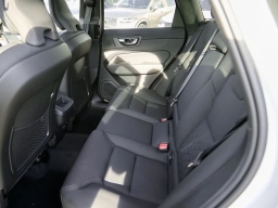 Volvo XC60 Plus B5 AWD 2026