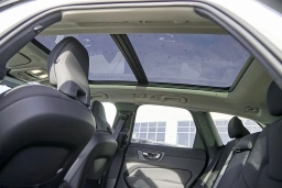 Volvo XC60 Plus B5 AWD 2026