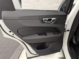 Volvo XC60 Plus B5 AWD 2026