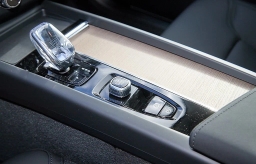 Volvo XC60 Plus B5 AWD 2026