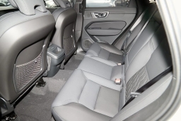 Volvo XC60 Plus B5 AWD 2026