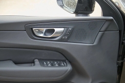 Volvo XC60 Plus B5 AWD 2026