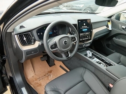 Volvo XC60 Plus B5 AWD 2026