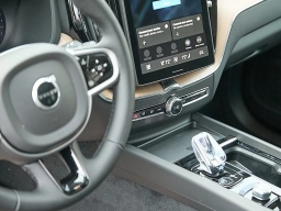 Volvo XC60 Plus B5 AWD 2026