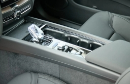 Volvo XC60 Plus B5 AWD 2026