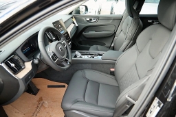 Volvo XC60 Plus B5 AWD 2026