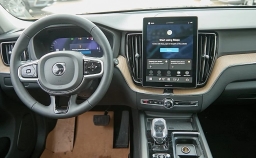 Volvo XC60 Plus B5 AWD 2026